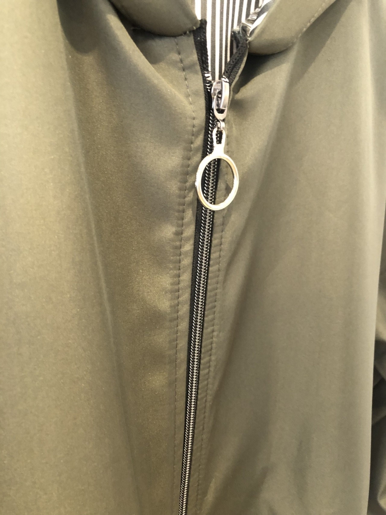 6D6404FF-D363-4E20-A4A5-2B9A532DF32B